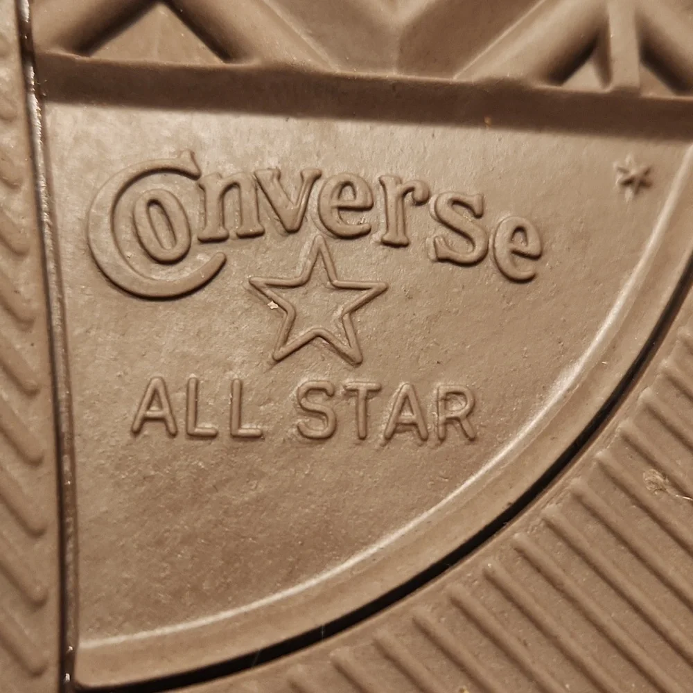 CONVERSE CHUCK TAYLOR ALL STAR LEATHER SNEAKER HIGH-TOP MEN'S SIZE 11. - Picture 9 of 11